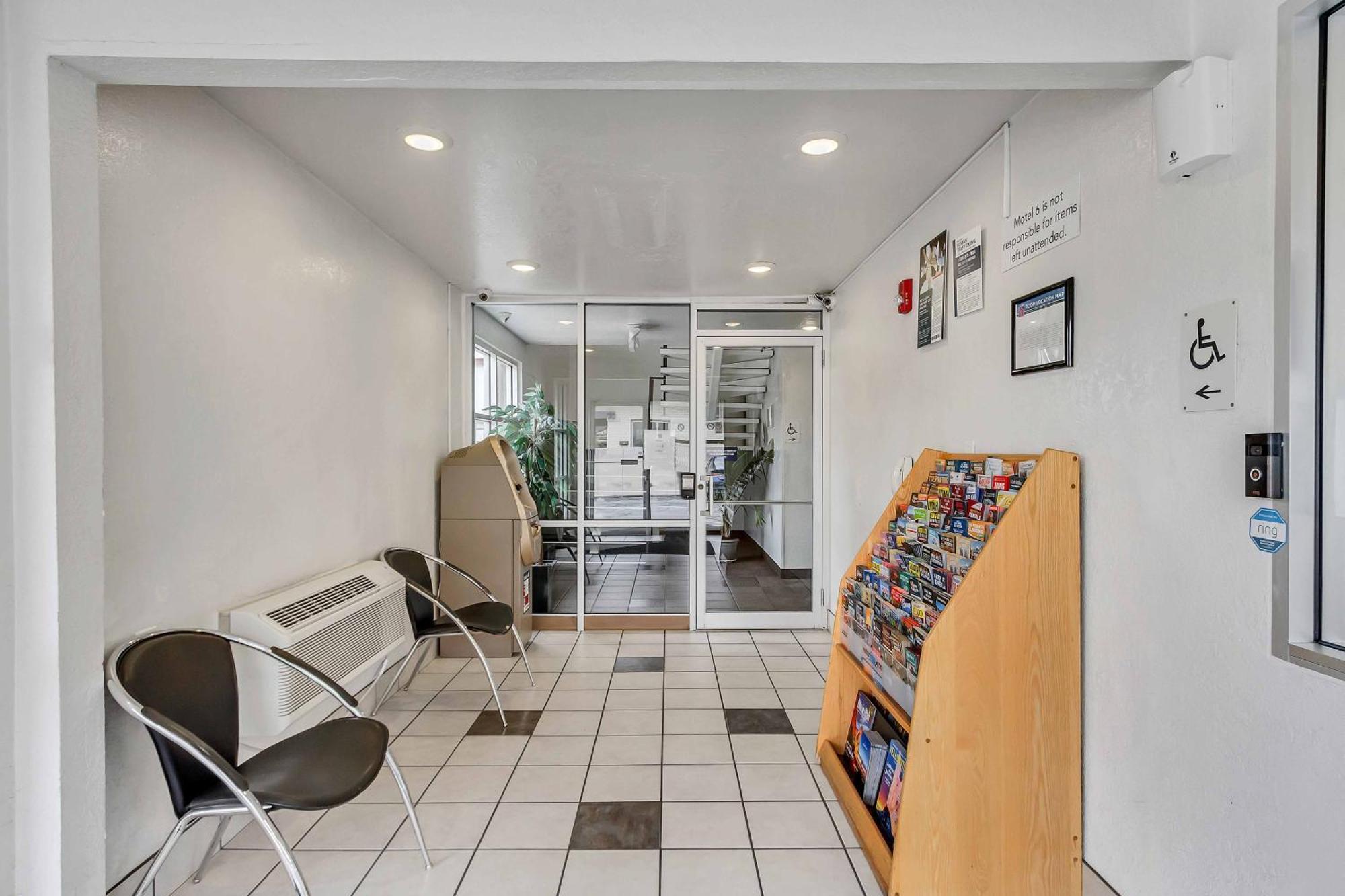 Motel 6 Ogden, Ut- Downtown Esterno foto